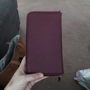 Thirty one all about the benjamins wallet